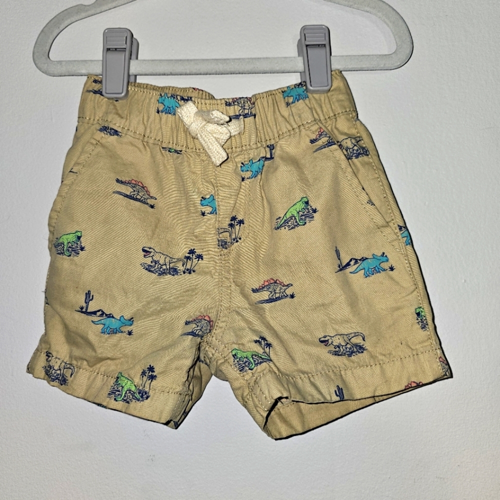 GUC | 12-18M | The Children’s Place | Khaki Shorts with Dinosaur Print